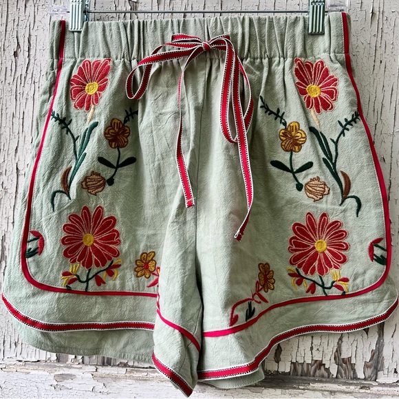 Urban Daizy Pants - Urban Dazy Embroidered Floral Boho Shorts